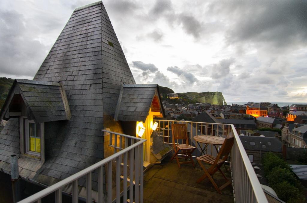 Le Loft Du Clocheton Lägenhet Étretat Exteriör bild